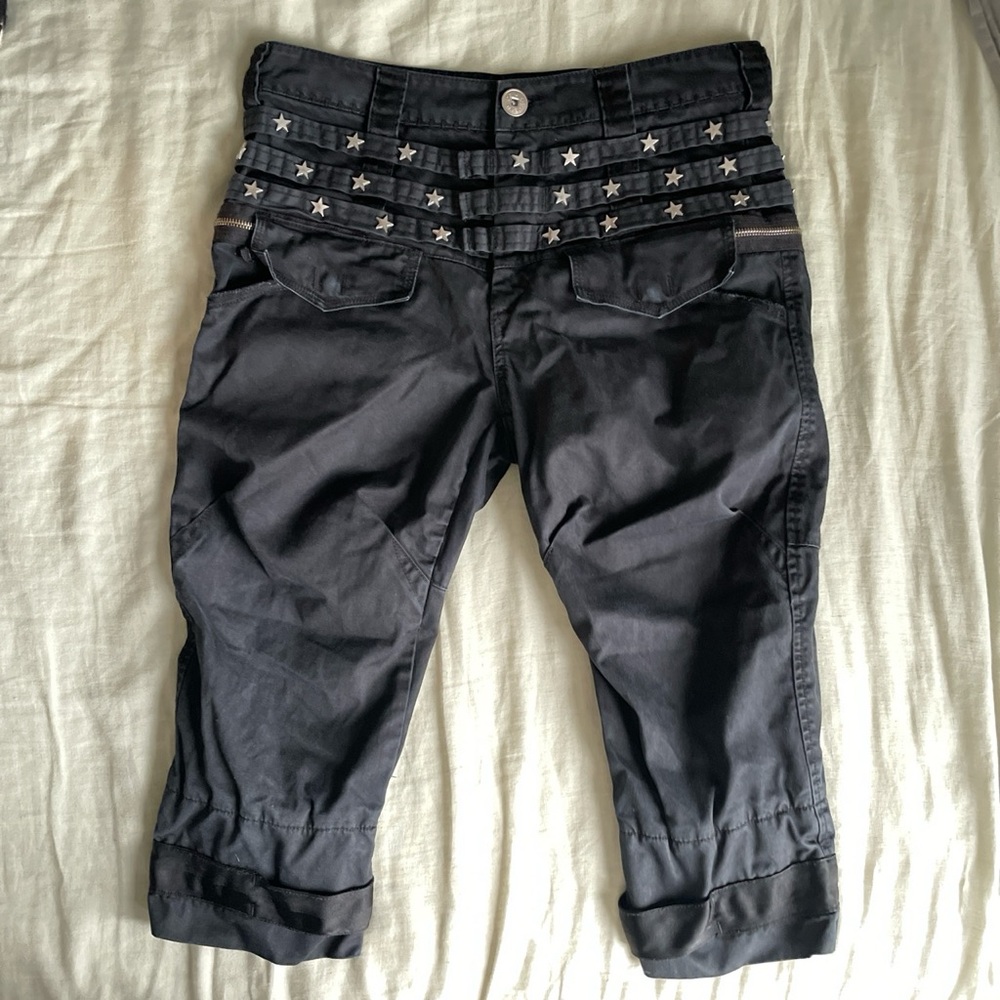 marithé et françois girbaud black capri pants with silver star studs